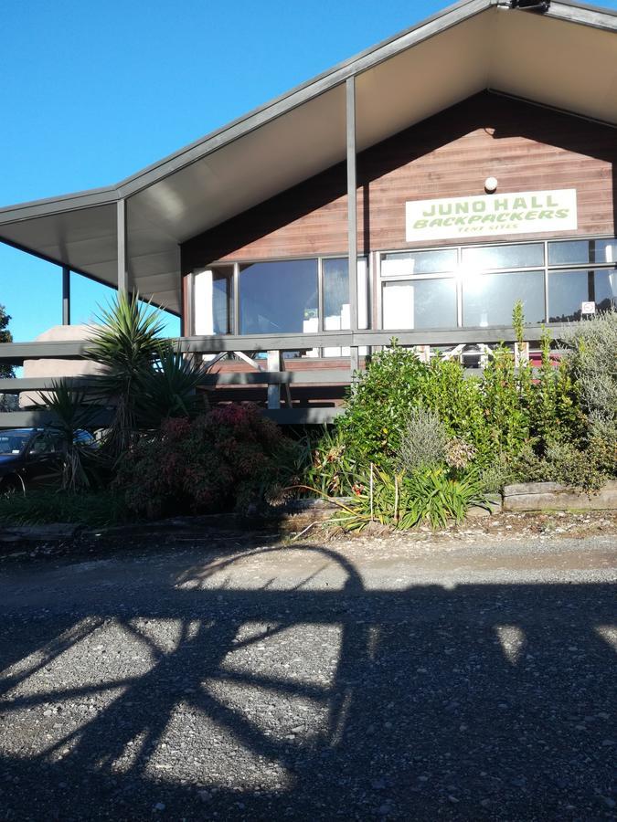 Junohall Backpackers Cuevas de Waitomo Exterior foto